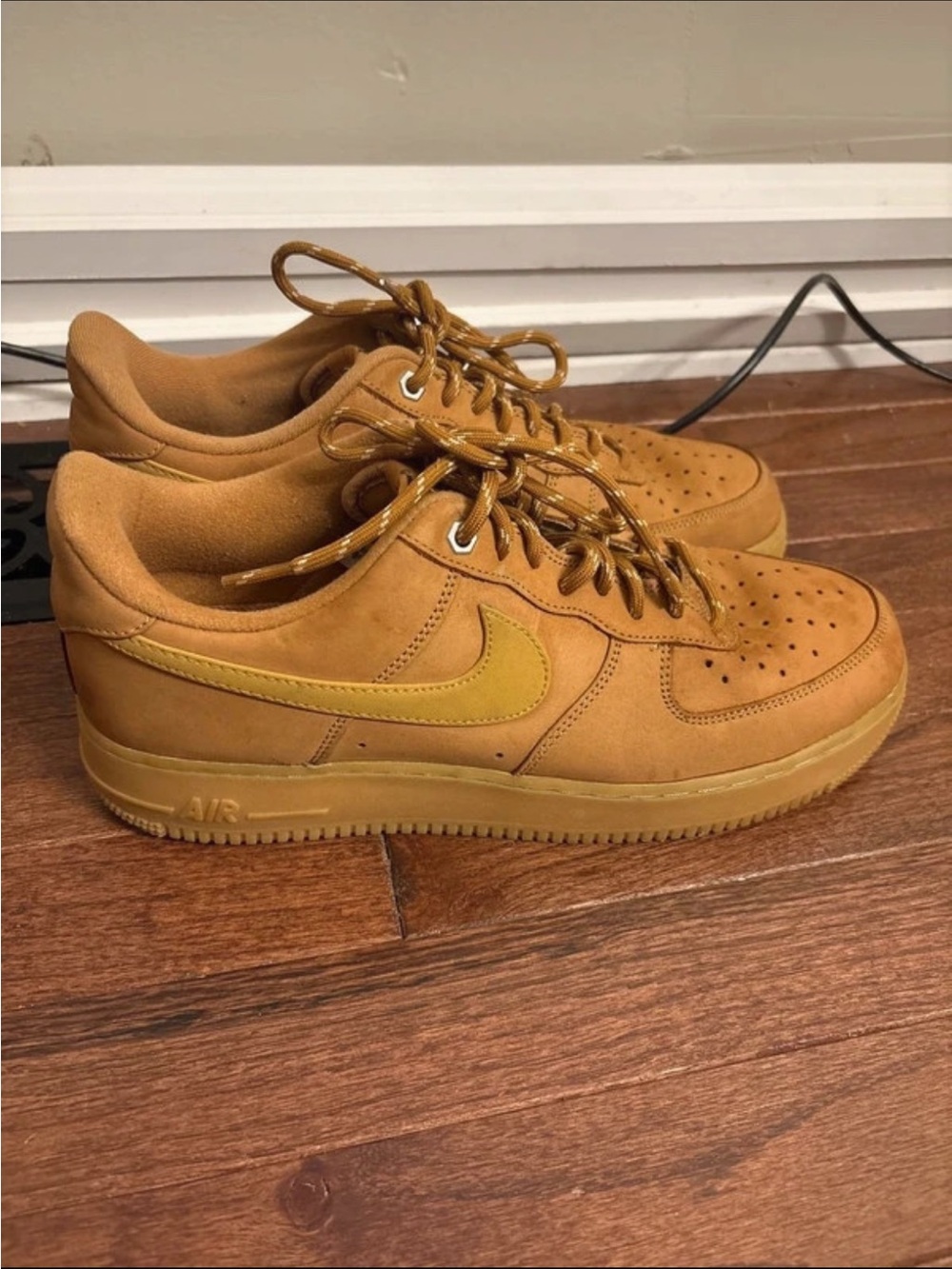 Nike Men's Sneakers in Wheat/Tan
